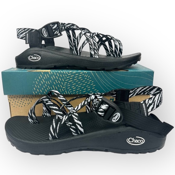 NWT Chaco ZCLOUD X2 black white sandals comfort strappy crisscross toe loop sz 9 - Picture 2 of 13